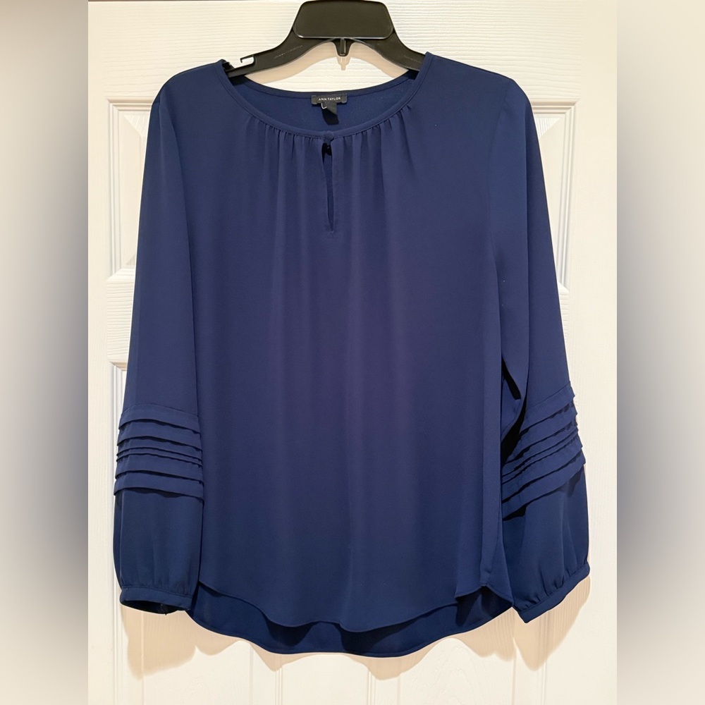 Ann Taylor blue blouse